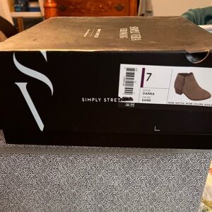 Simply Vera Sand Ankle Boots